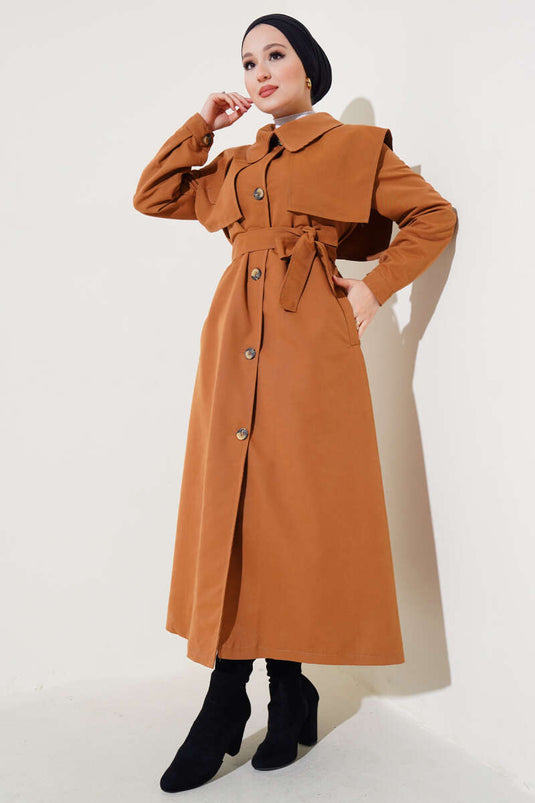 Trench-coat cape détaillé à rabat avec poche marron