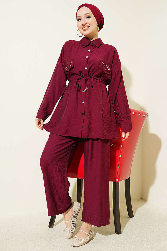 Ensemble deux pièces bordeaux avec ceinture tunnel et fermeture à glissière