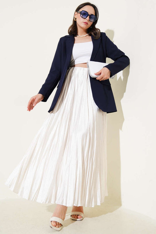 سترة بليزر بزر واحد مع جيوب قلابة باللون الأزرق الداكن