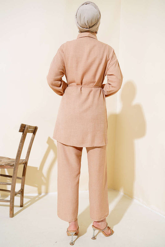 Ensemble double en lin avec détails en pierres Cepleri, couleur latte
