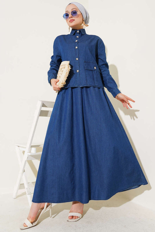 طقم جينز من قطعتين مع جيوب وتنورة بأزرار، لون أزرق جينز