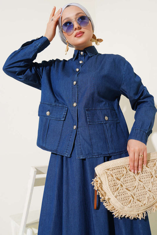 طقم جينز من قطعتين مع جيوب وتنورة بأزرار، لون أزرق جينز