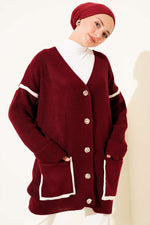 Cardigan en maille boutonnée dorée avec poches, bordeaux