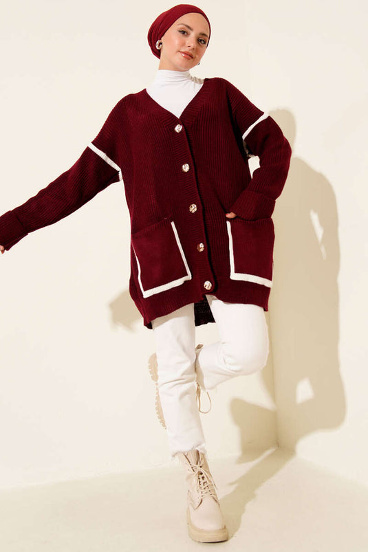 Strickjacke mit goldenen Knöpfen und Taschen, Burgunderrot