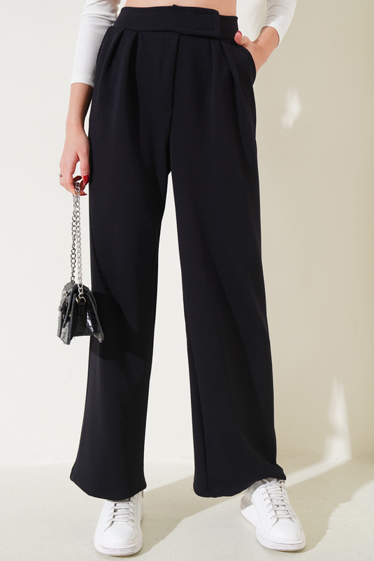 بنطلون فضفاض مطوي مع جيوب من برلمان