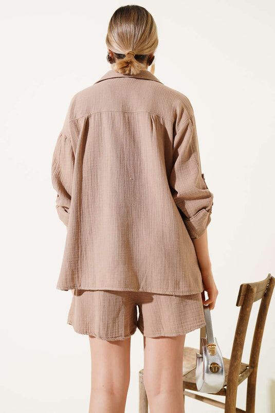 طقم لاتيه من قطعتين من قماش موسلين مع شورت جيب