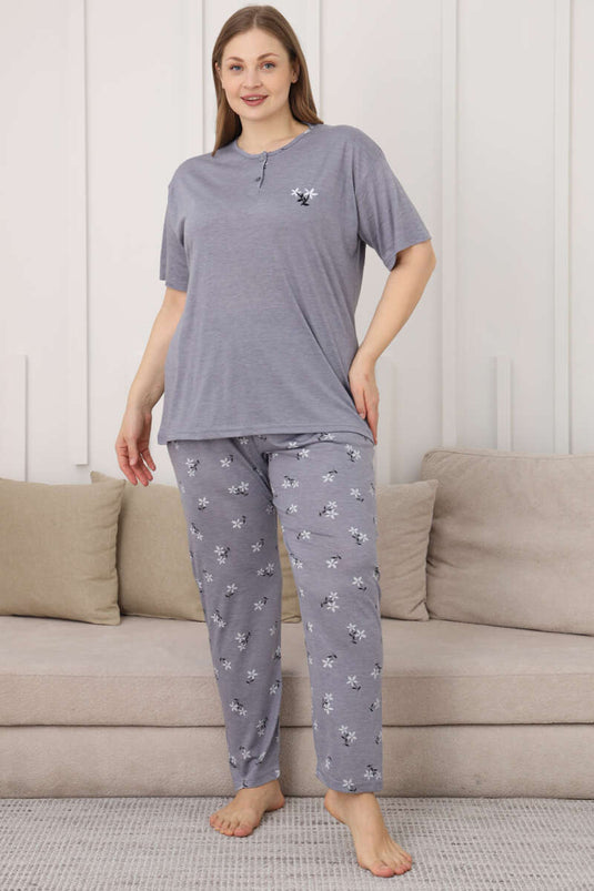 Pyjama-Set in Übergröße mit Blumenmuster und kurzen Ärmeln, Flieder