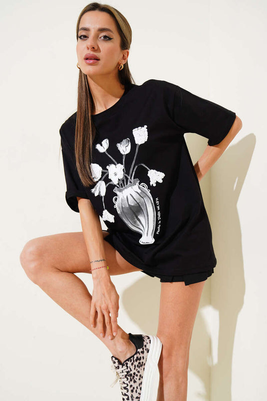 Çiçek Baskılı Pullu T-shirt Siyah