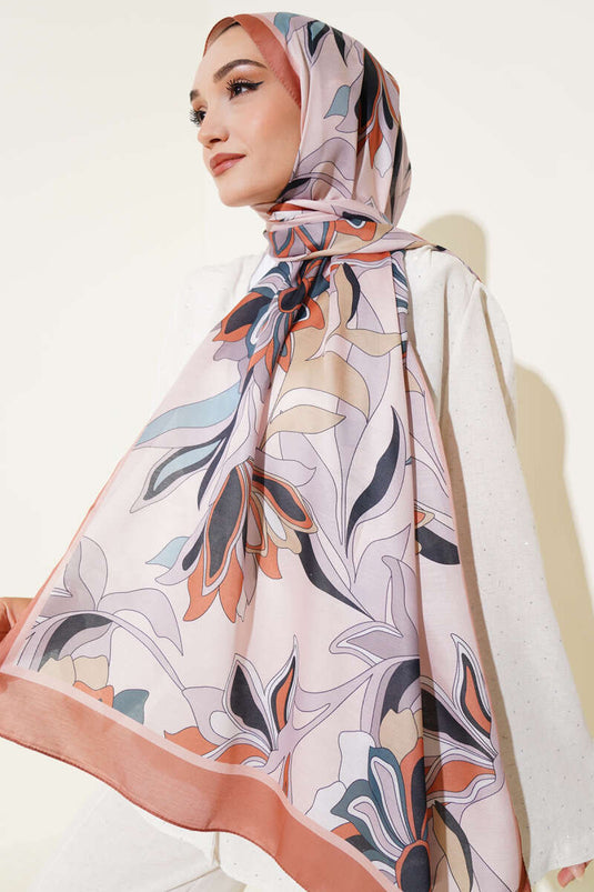 شال ناعم مخطط بنقوش زهرية، لون بني فاتح