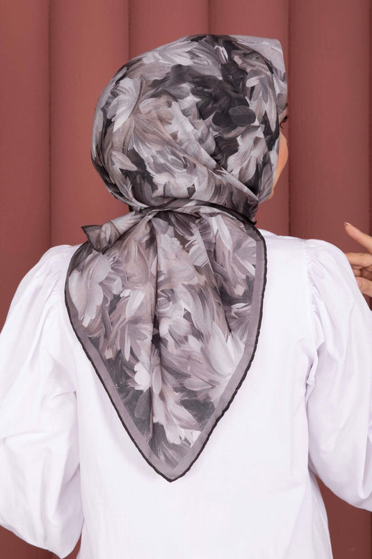 سلسلة أوشحة بنقشة الأزهار بلون الدخان