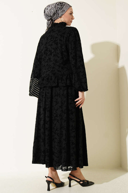 Ensemble deux pièces avec jupe en tulle à motif floral noir