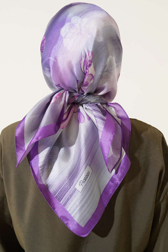 Fliederfarbener Twill-Schal mit Blumenmuster