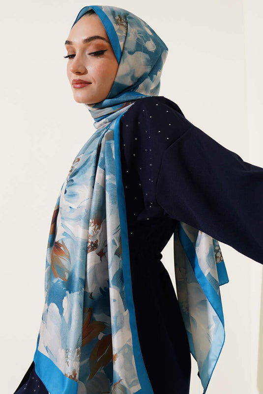 Blauer Twill-Schal mit Blumenmuster