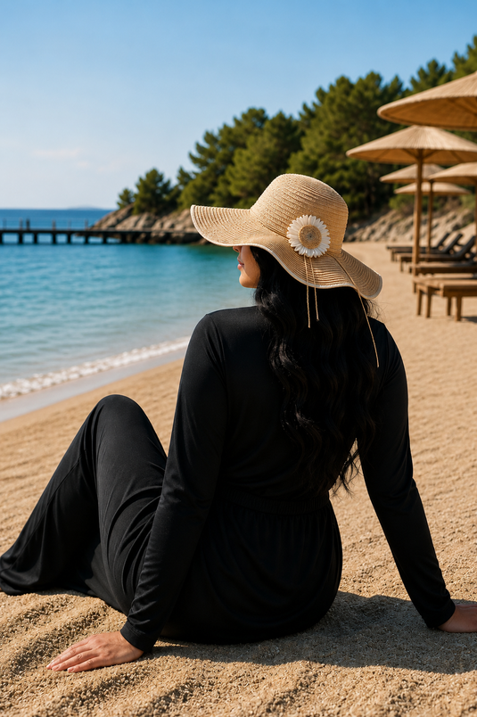 Chapeau de plage en paille camel avec détails floraux