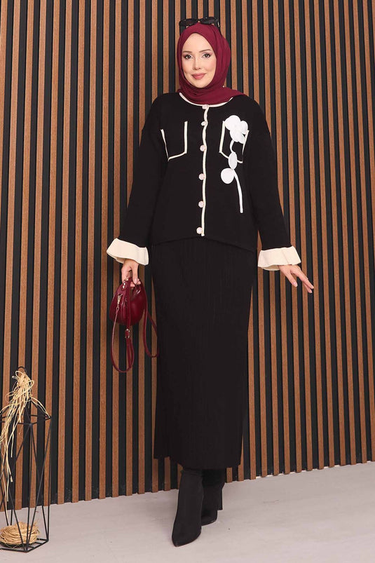 Ensemble hijab en maille noire orné de fleurs et de boutons en nacre