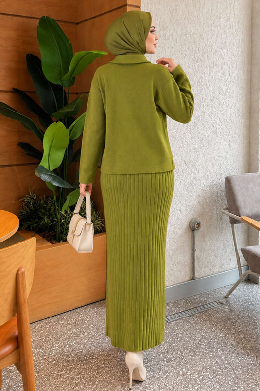 Conjunto De Falda De Punto Con Botones Dorados Y Estampado Floral En Verde Menta