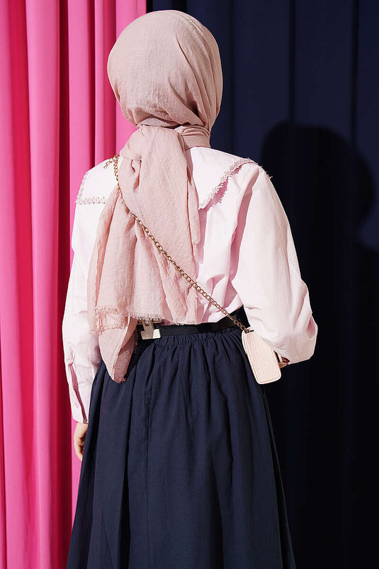 Camicia corta con colletto e grembiule in pizzo floreale rosa