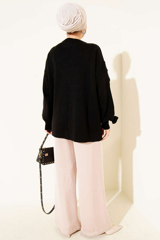 كنزة صوفية محبوكة مطرزة بالزهور، سوداء