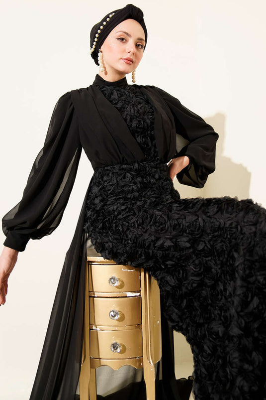 فستان سهرة أسود اللون مزين بكاب من التول بنقوش زهرية