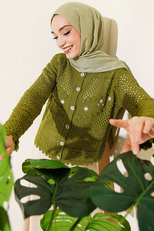 Cardigan corto in maglia traforata con ricamo floreale verde