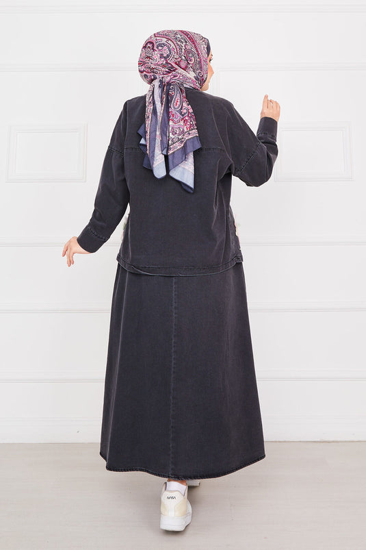 Veste brodée de fleurs, jupe en jean, hijab, costume noir