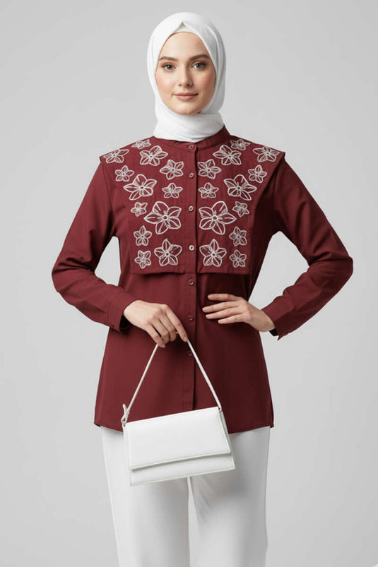 Chemise col officier brodée de fleurs bordeaux