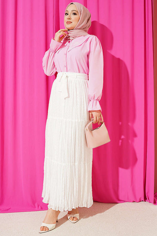 Jupe plissée en chiffon brodée de fleurs écru