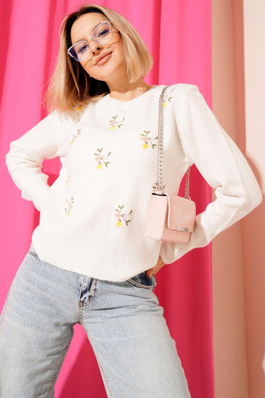 Maglione lavorato a maglia con ricami floreali, ecrù