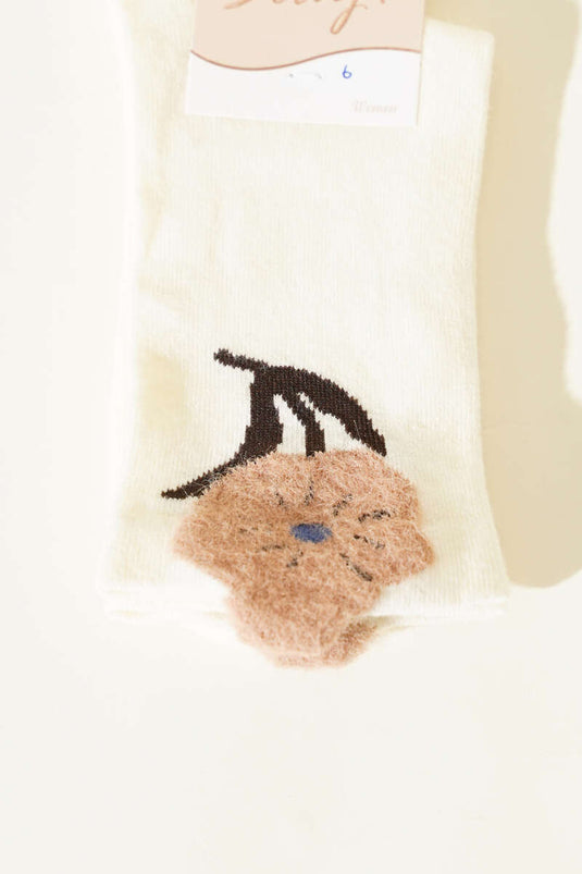 جوارب نسائية قصيرة بتفصيل لحية الزهرة بلون عاجي