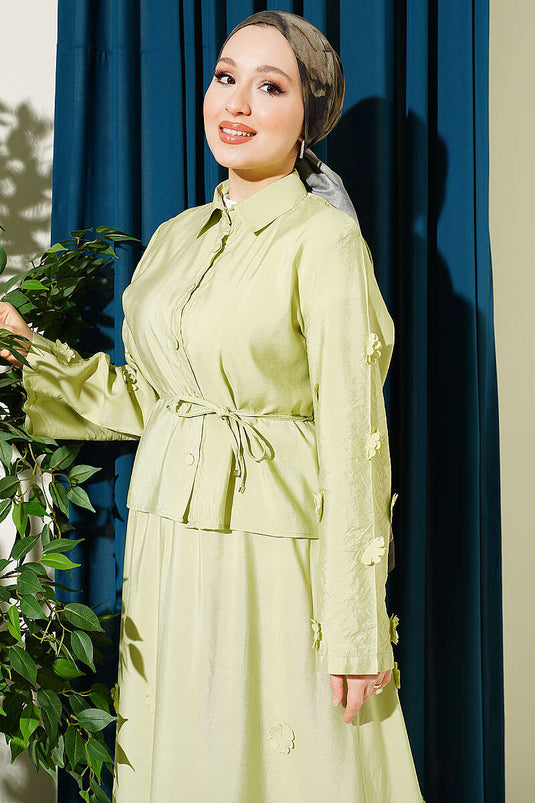 Ensemble deux pièces avec jupe ornée de fleurs, vert pistache