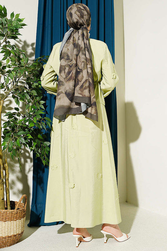 Ensemble deux pièces avec jupe ornée de fleurs, vert pistache