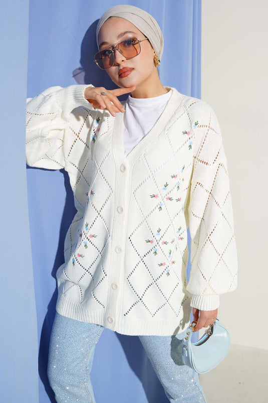 كارديجان محبوك بنقشة زهور ماسية باللون البيج