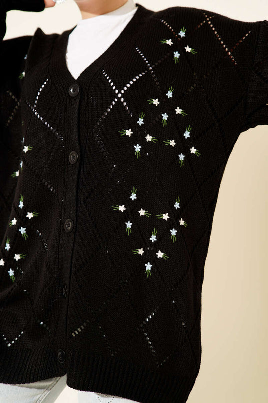 Schwarzer Strick-Cardigan Mit Blumenmuster