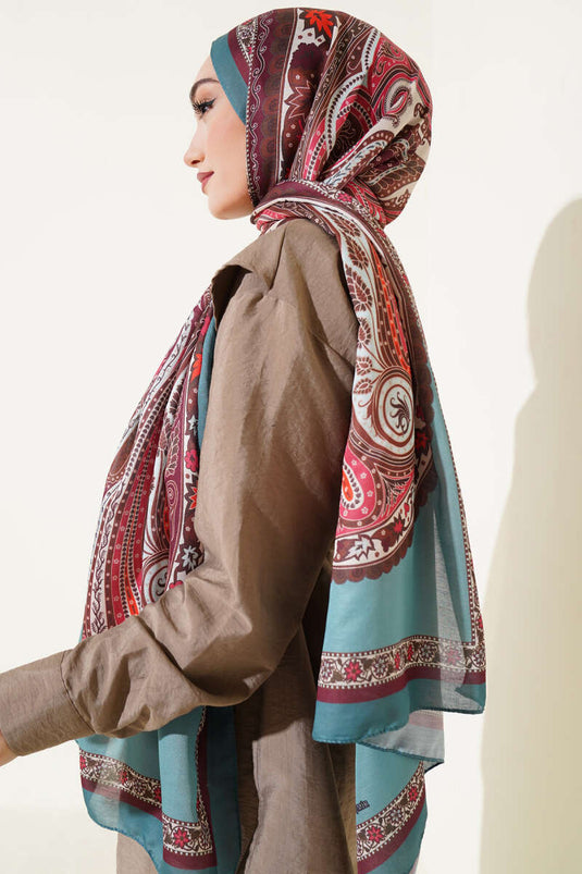 Scialle con motivo etnico floreale verde mandorla