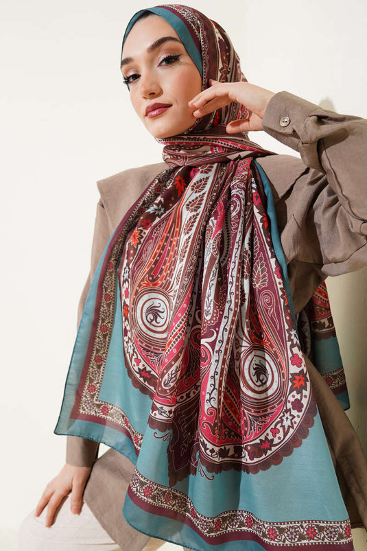 Scialle con motivo etnico floreale verde mandorla