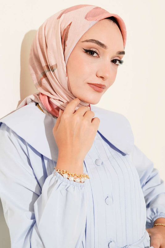 وشاح من الخيزران المخطط والمزهر باللون الوردي الفاتح