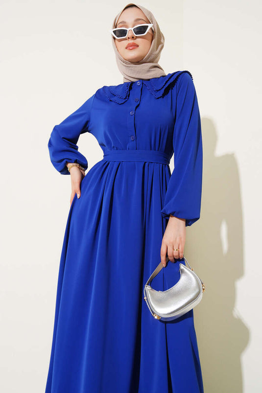 فستان بحزام وياقة مزدوجة للبنات الصغيرات باللون الساكسوني