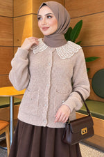Gilet En Maille Beige À Double Poches Et Col En Dentelle