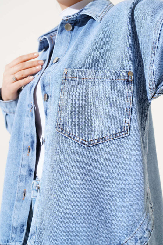 Veste en jean boutonnée à double poche bleu denim