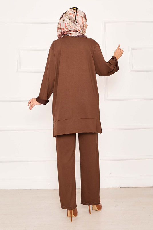 بدلة مكونة من قطعتين بجيب مزدوج، لون تان