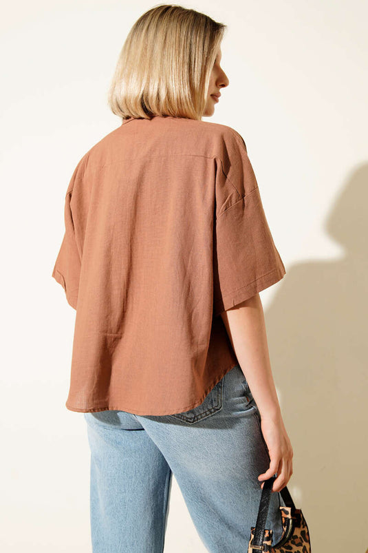 قميص كتان بجيبين، لون لاتيه