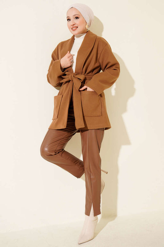 Çift Cepli Kruvaze Kuşaklı Kısa Kaban Camel