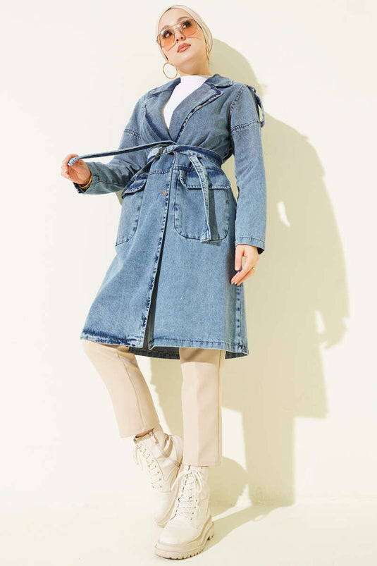 Trench-coat en denim bleu clair à double poche et ceinture