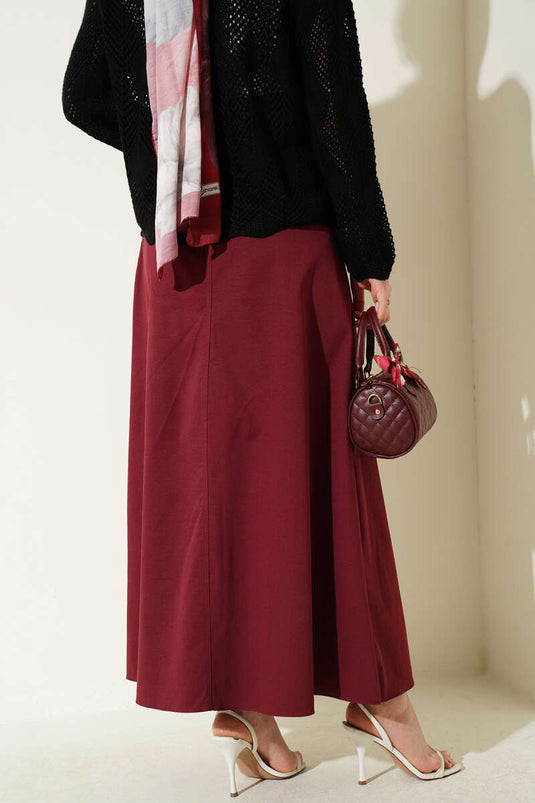 Jupe bordeaux à double ceinture avec détails de couture