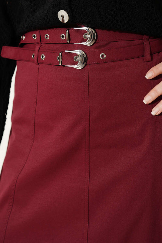 Jupe bordeaux à double ceinture avec détails de couture