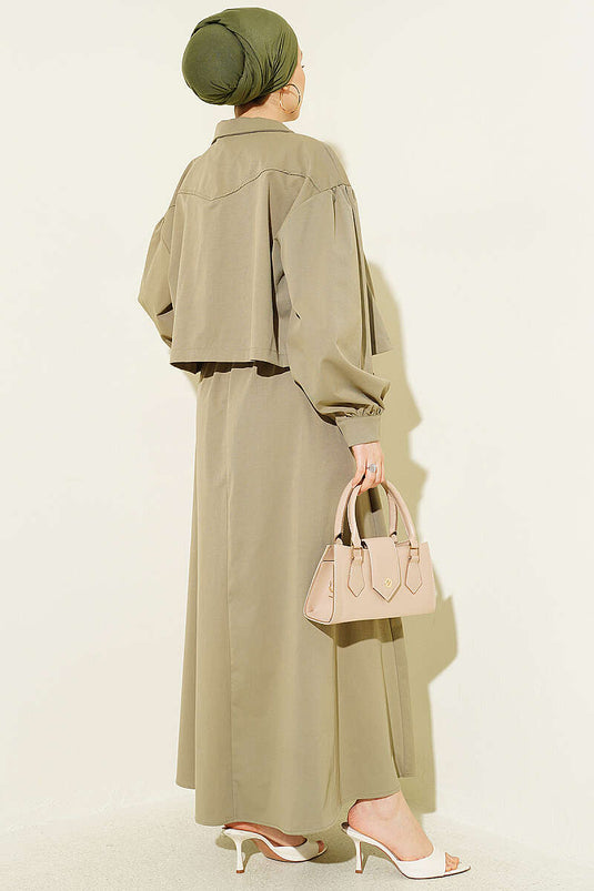 Ensemble robe salopette avec veste à boutons-pression vert avocat