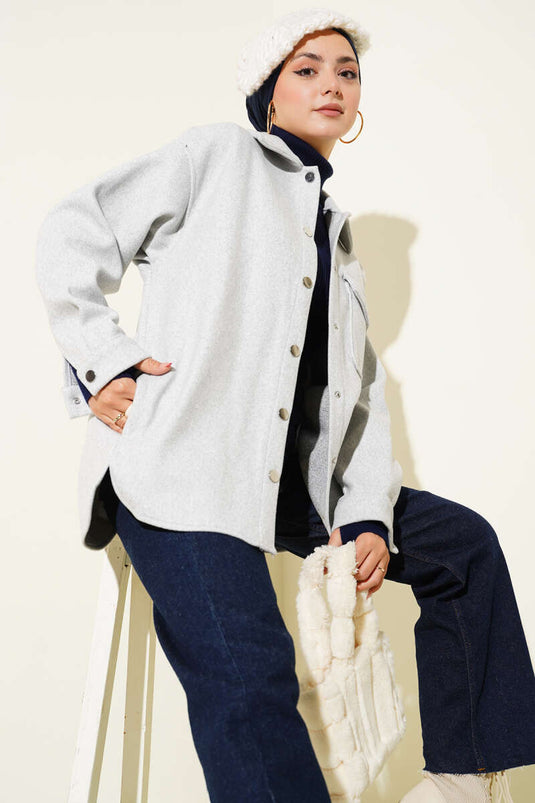 Veste en cachemire à col chemise à boutons-pression gris clair