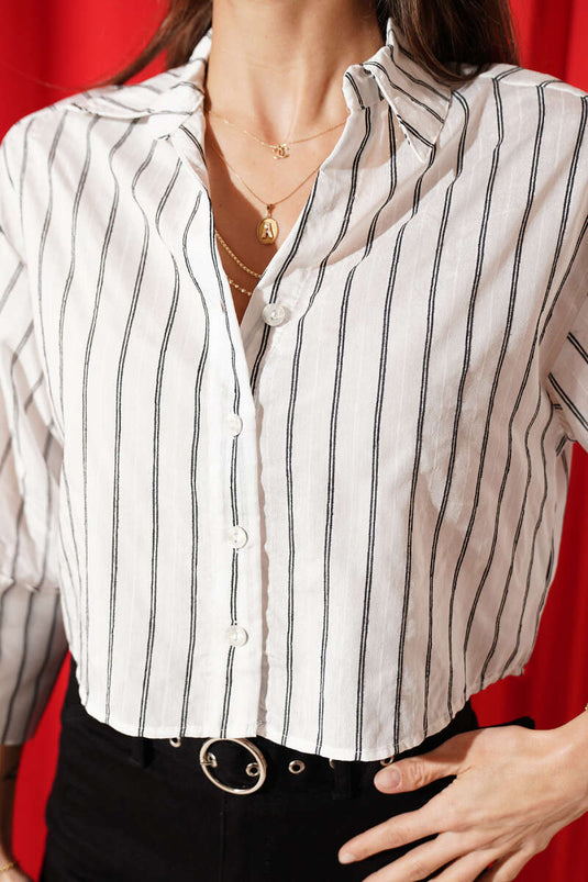 Chemise courte blanche à détails rayés