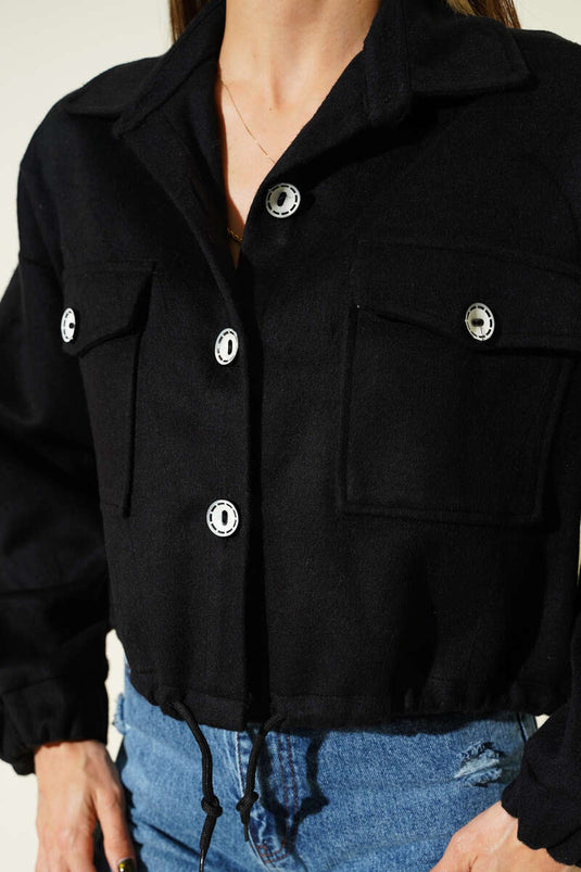 جاكيت كشمير أسود مزين بأزرار مخططة