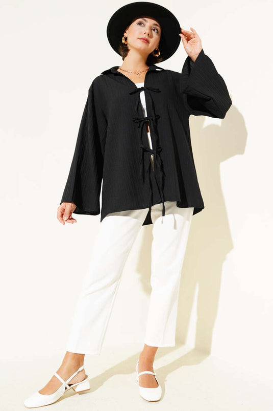 كيمونو أسود اللون برباط أمامي منقوش